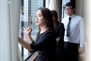 Chồng mất 3 năm, mẹ kế trẻ tìm đến con người chồng giải tỏa thiếu thốn