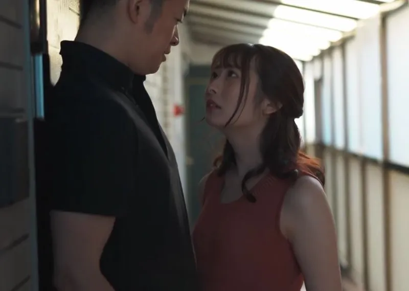 Người vợ mang thai, tôi bị sexy bởi bà xã nhà đối diện thường ở nhà một mình